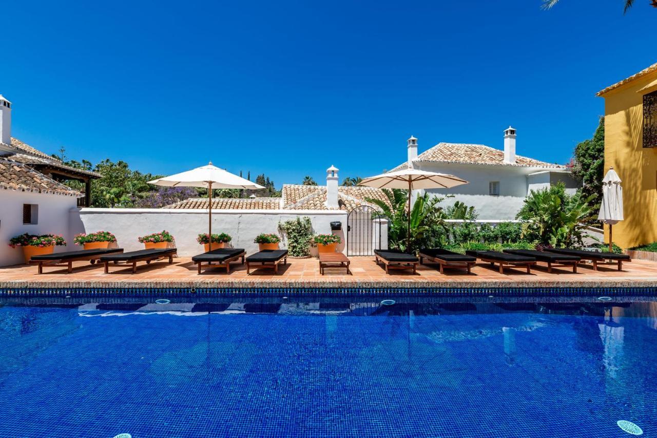 All About Lomas De Marbella Club Pueblo Villa Exterior photo
