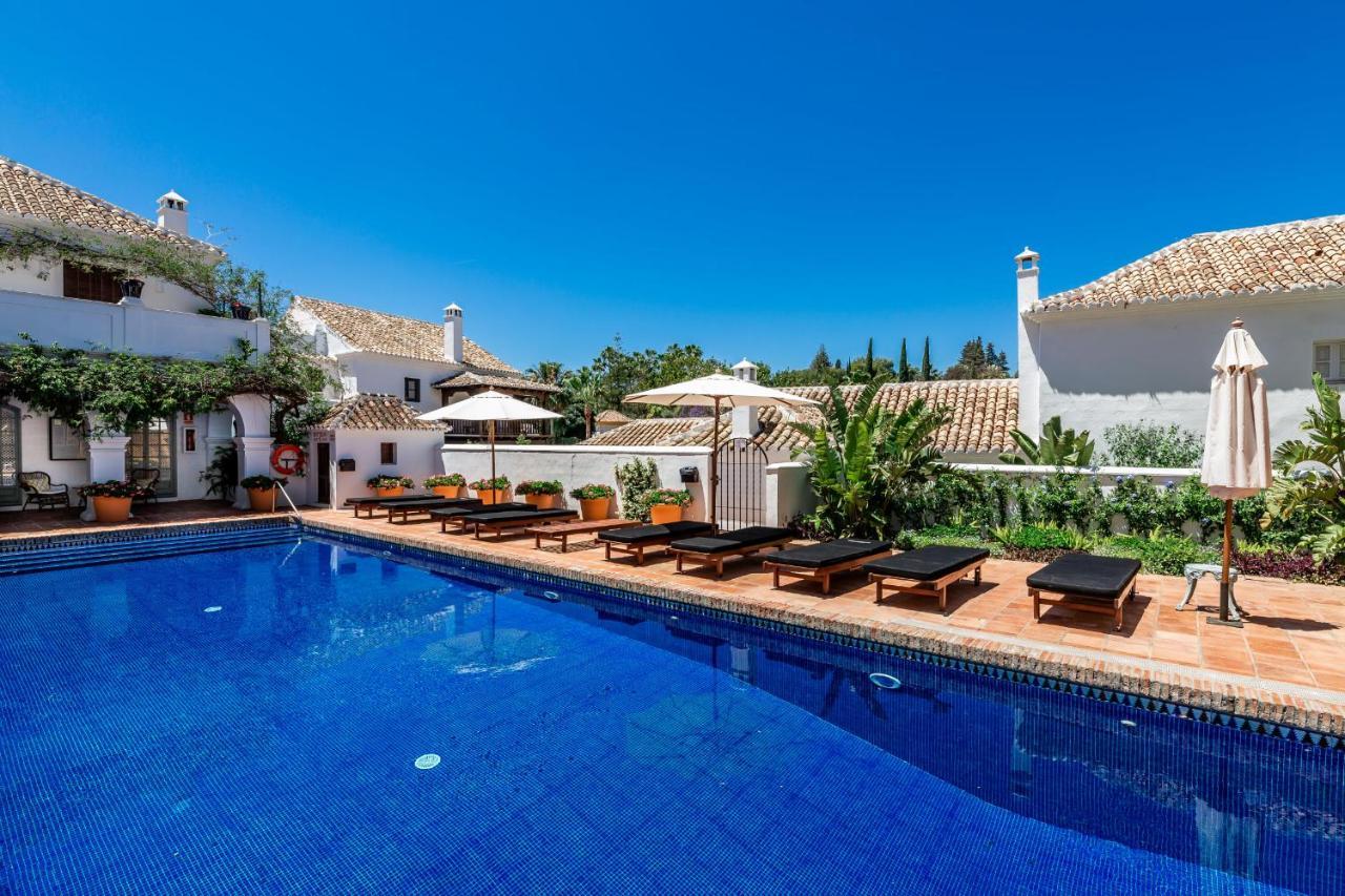 All About Lomas De Marbella Club Pueblo Villa Exterior photo